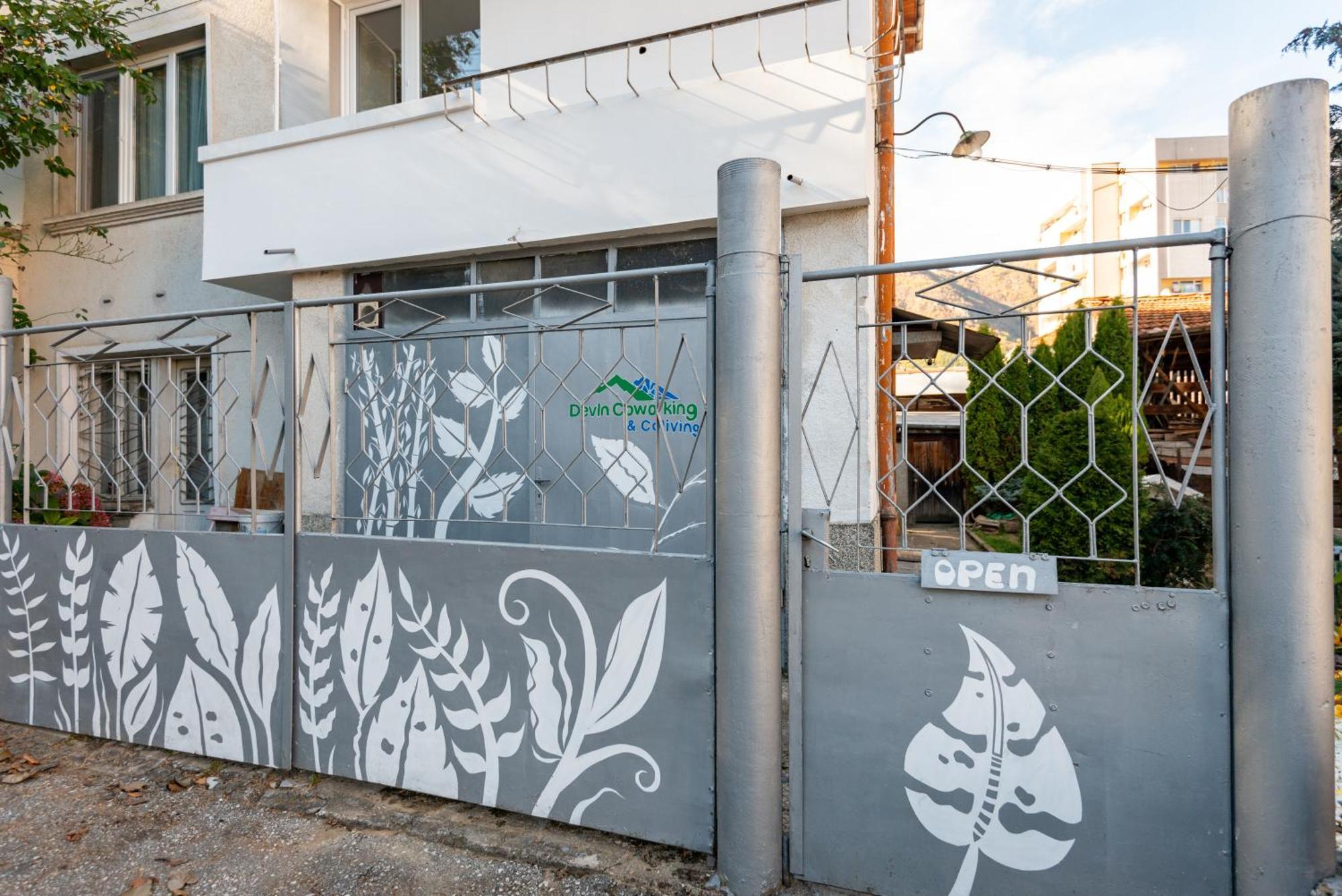 Ferienwohnung Devin Coworking & Coliving Exterior foto
